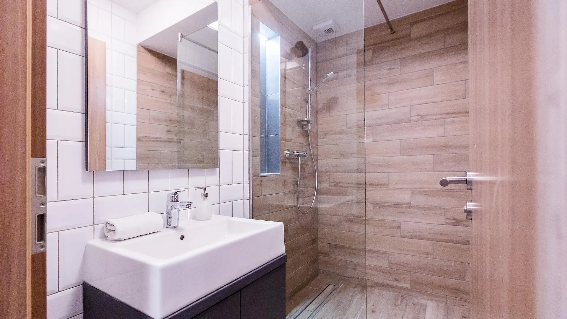 Vagabond Soho Aparthotel Budapest 4*,  Hungary